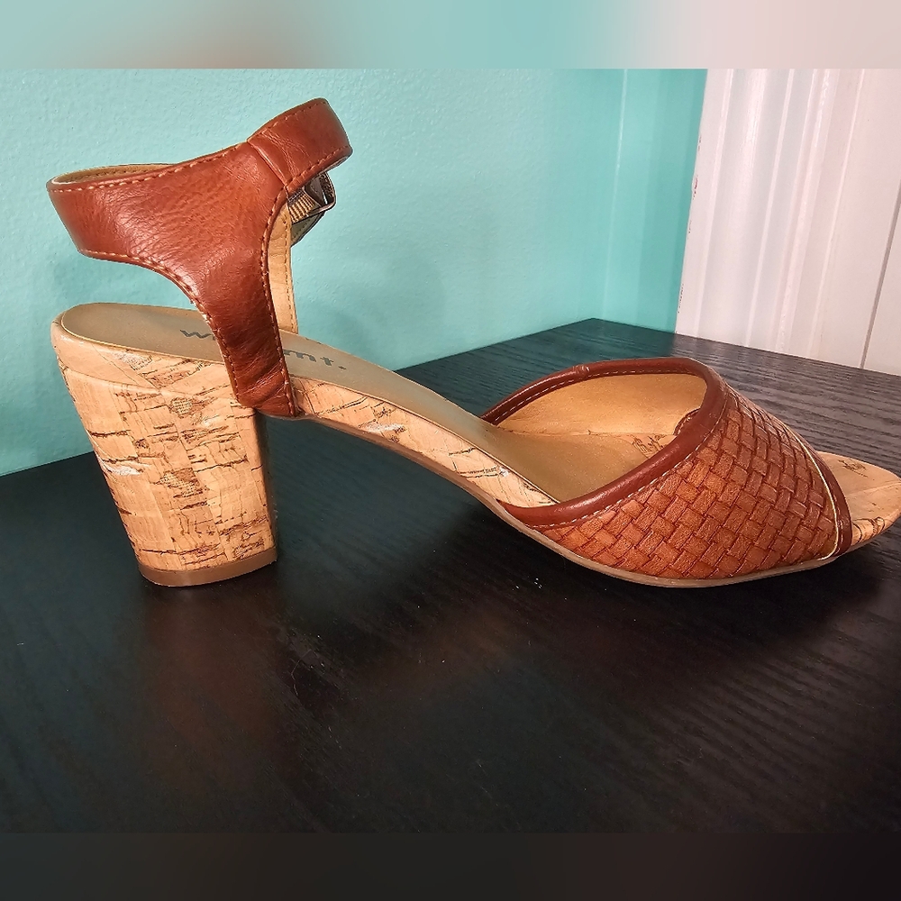 White Mountain 'Elise' Brown Strappy Sandals w/ Cork Heel Women's Size 7.5 - Picture 3 of 10